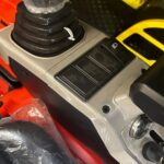 1.4 Ton, Kubota Engine Mini Excavator w/ Side Swing Boom, & Hydraulic Thumb | AGT-QK18K-C - Image 9
