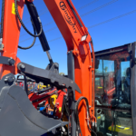 4 Ton, Kubota Diesel Engine Mini Excavator w/ Hydraulic Thumb & A/C | CFG-40UF - Image 10