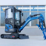 TYPHON TERROR XIX Prestige Cabin Mini Excavator 4200lbs 20.4 HP Kubota D902 with Boom Swing, Retractable Tracks