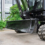 TYPHON TERROR XXV Diesel Mini Excavator 2.7 Ton, 25.1 hp Kubota D1105 RetractableTracks, AC Cabin - Image 19