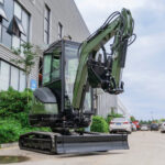 TYPHON TERROR XXV Diesel Mini Excavator 2.7 Ton, 25.1 hp Kubota D1105 RetractableTracks, AC Cabin - Image 10