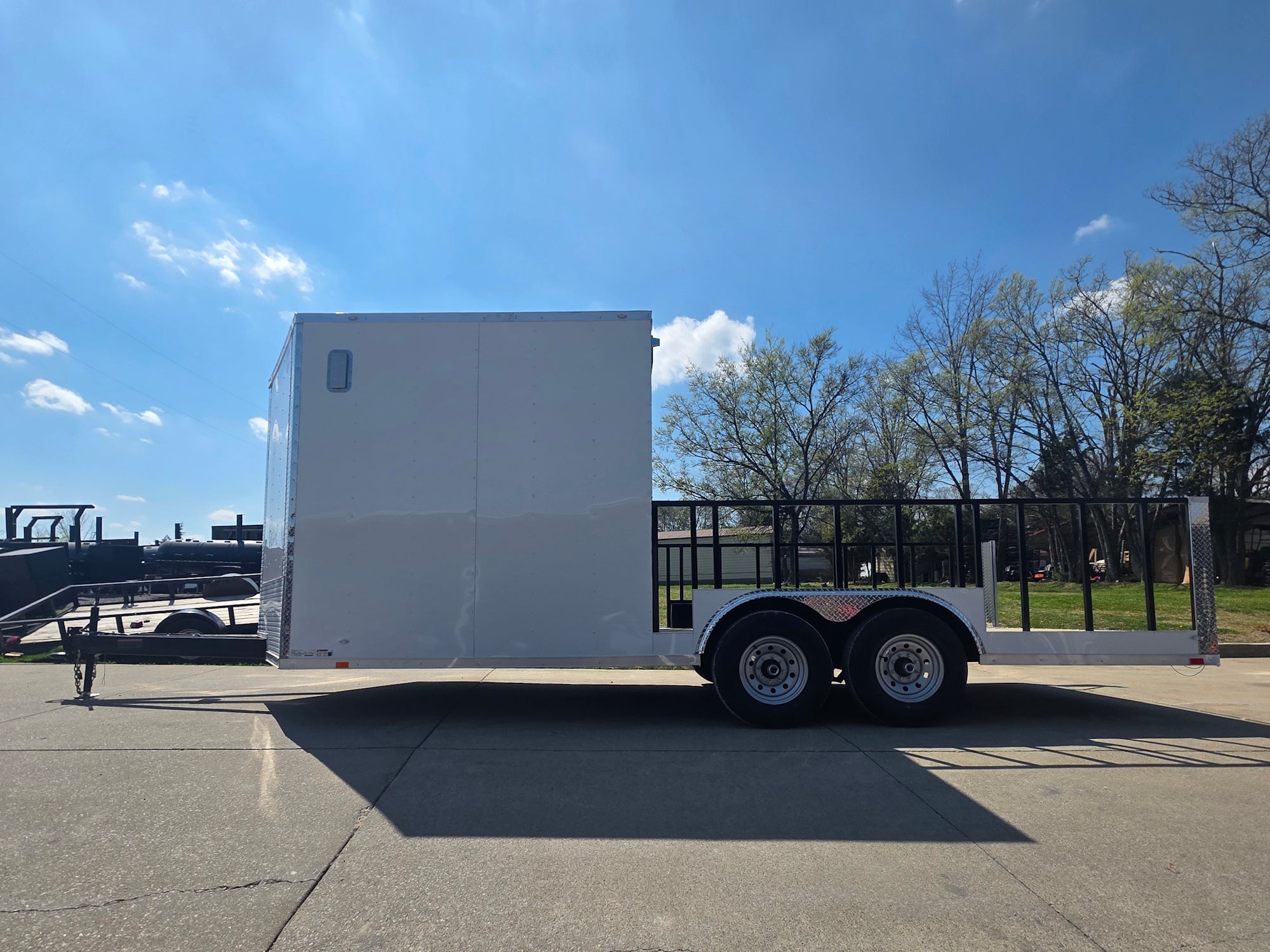 8.5x20 White Enclosed Hybrid Utility Trailer (2) 7,000lb Axles 14K GVWR - Image 7