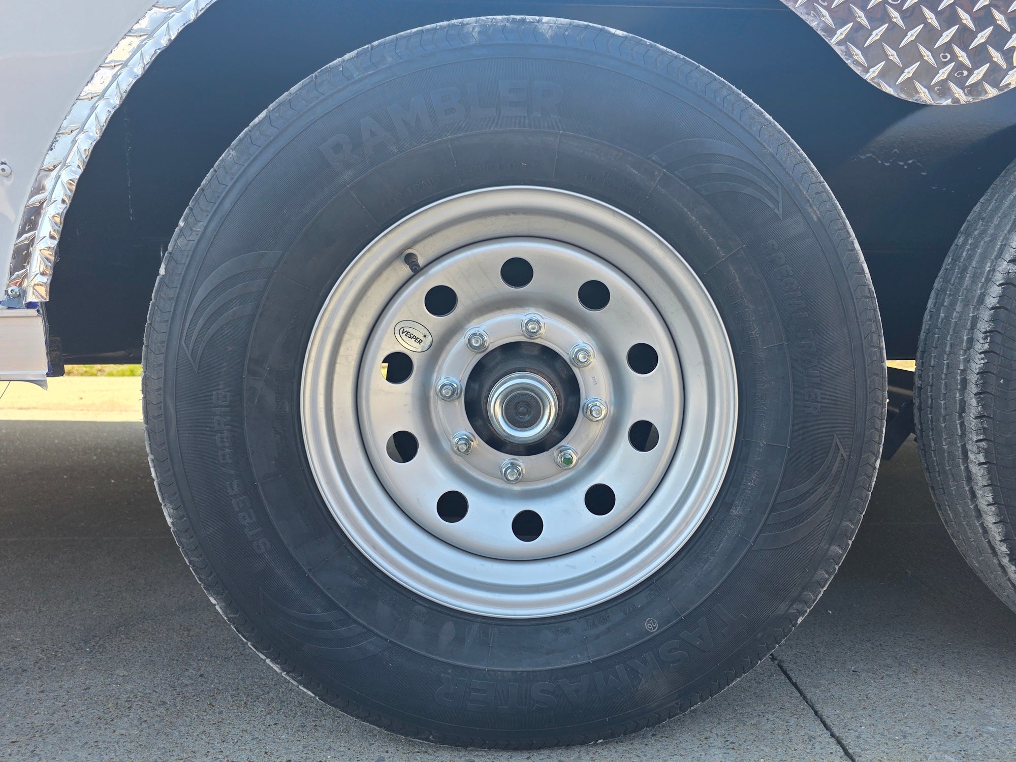 8.5x20 White Enclosed Hybrid Utility Trailer (2) 7,000lb Axles 14K GVWR - Image 24