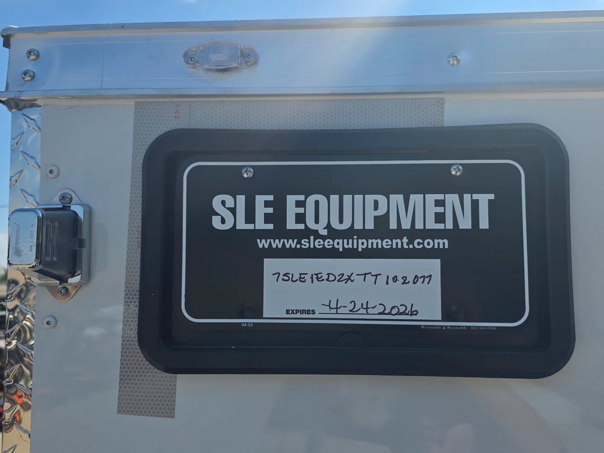 8.5x20 White Enclosed Hybrid Utility Trailer (2) 7,000lb Axles 14K GVWR - Image 20